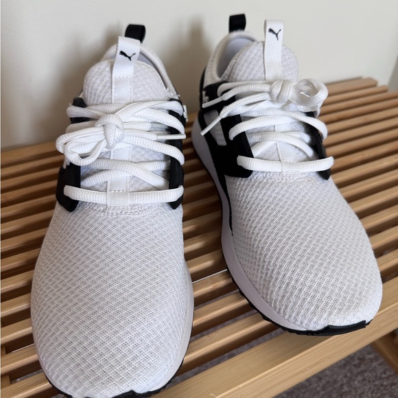 NWOB Puma White and Black Sneakers Athletic Golf Shoes Men U.S. Size 11.5 main image 7